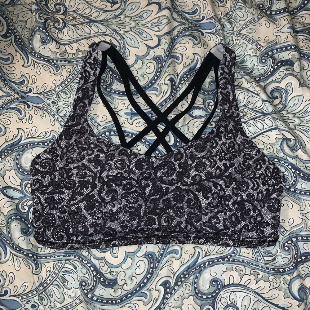 Lululemon medium support sport bra